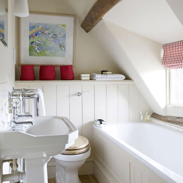 Small Attic Bathroom Decoration