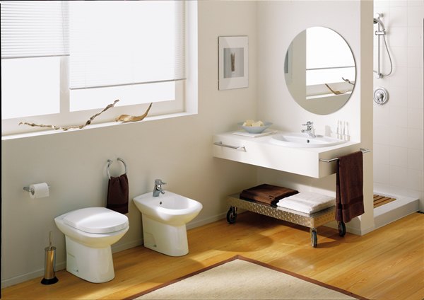 White Tiny Bathroom Design