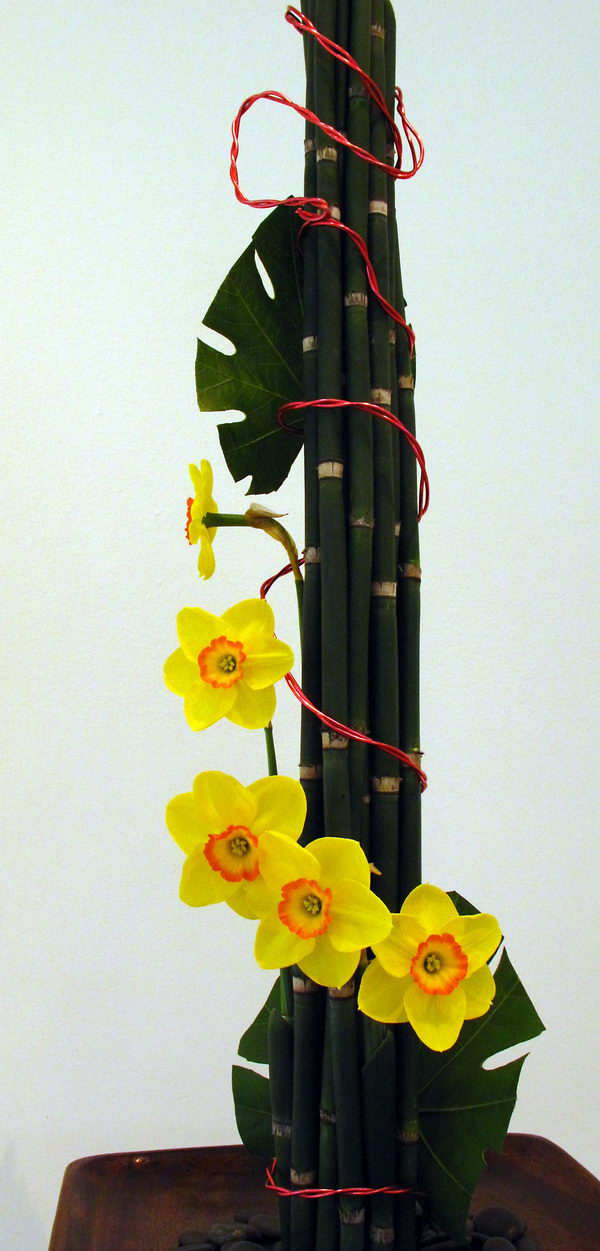 unique-tower-shape-flower-arrangement-5