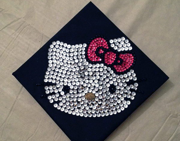 hello-kitty-graduation-cap-decoration-idea-45