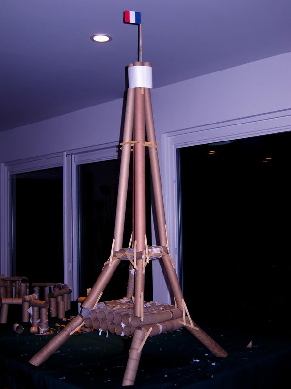 10-cardboard-tube-tower-craft