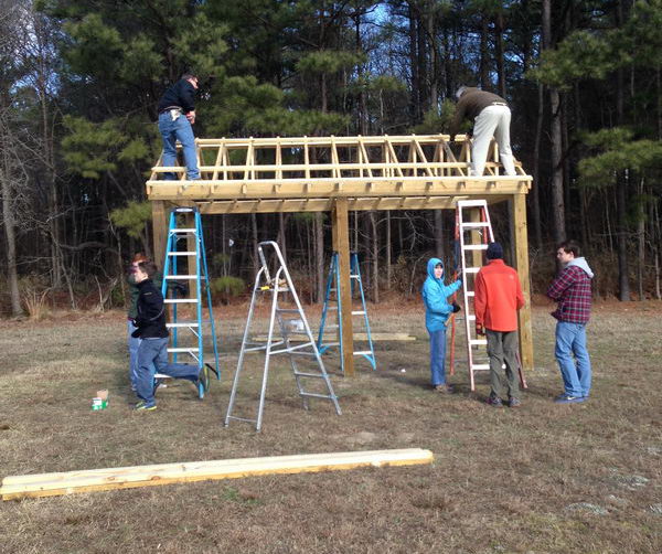 10-wooden-shelter-for-wildlife-refuge