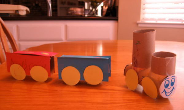 19-diy-toilet-roll-trains