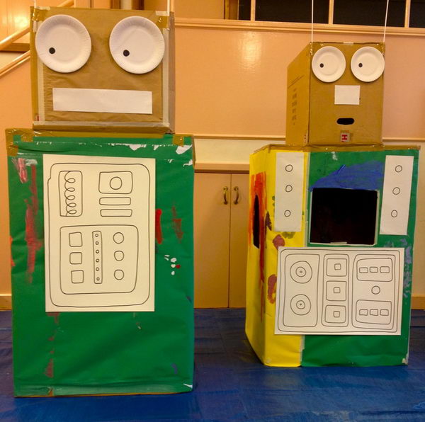 1-homemade-robot-playhouse