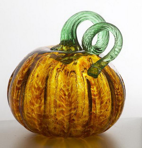 Pumpkin Kitras Art Glass. This authentic hand-blown pumpkin is a decorative reminder of autumn and gatherings between family and friends.