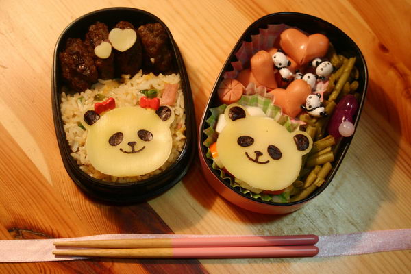 16-bento-pandas-in-love