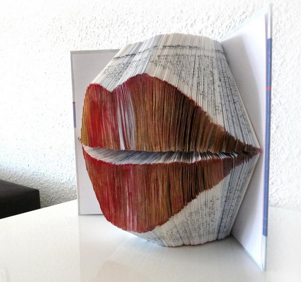Red lips Book Sculpture,