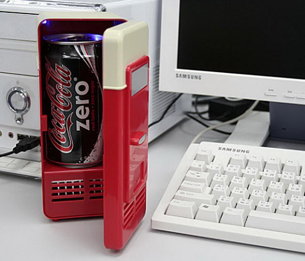 USB Led Beverage Cooler. With this USB Mini Fridge, you can keep a cool beverage ready to drink at all times.