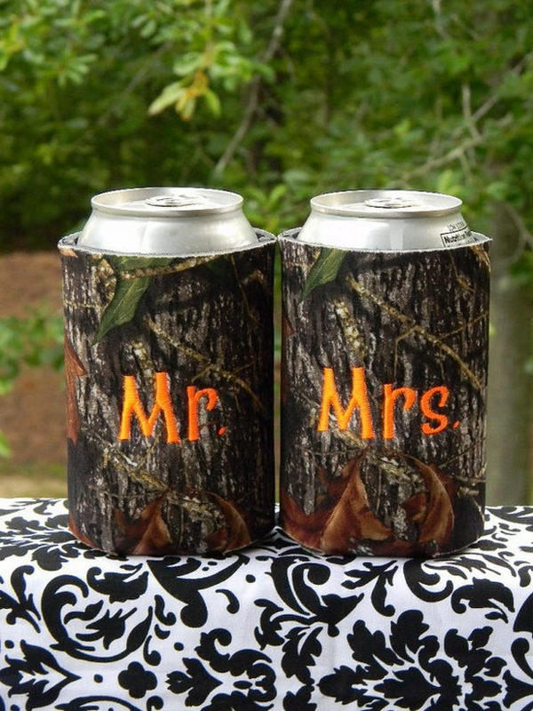 This camoflauge can koozie makes a FUN (and pretty darn cool!) gift for wedding guests.