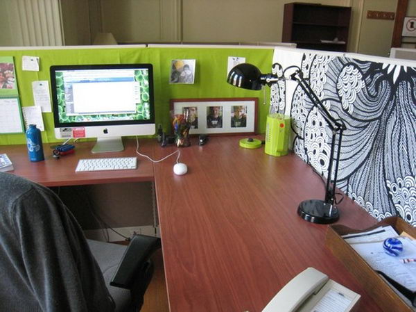 DIY cubicle decorations which bring your personal touch, energy and atmosphere to your work space.