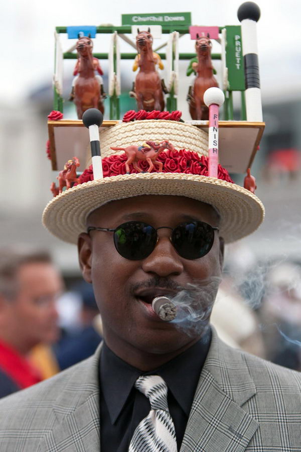 Kentucky Derby hats that are known for their vivacious colors and wildly extravagant size.