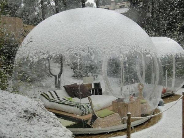 Attrap Reves - Bubble Hotel, France. This is a perfect place where you can sleep under the stars. Concept of sleeping in balloons are designed by French designer Pierre Stefan.