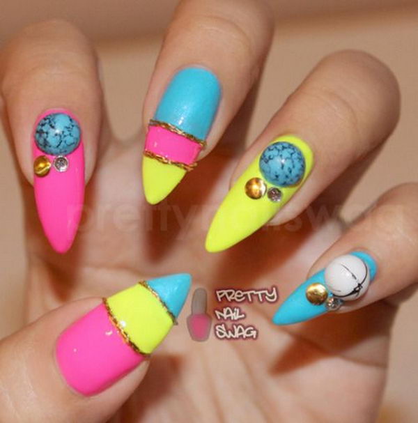 3D Pointed Nail, 3D nail art is a technique for decorating nails that creates three dimensional designs.