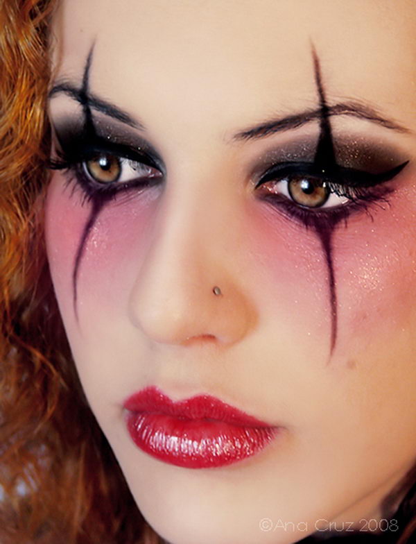Harley Quinn Halloween Eye Makeup Idea.