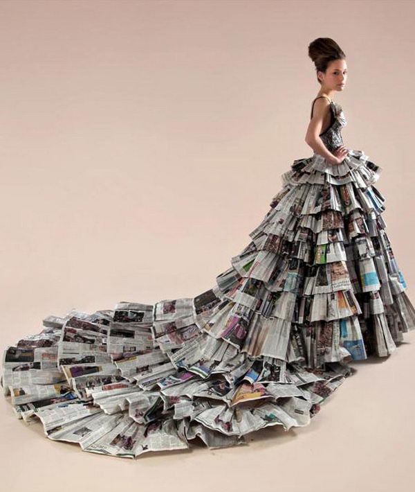 Creative and Fashionable Newspaper Craft. It looks elegant and worth money instead of just recycled news paper.