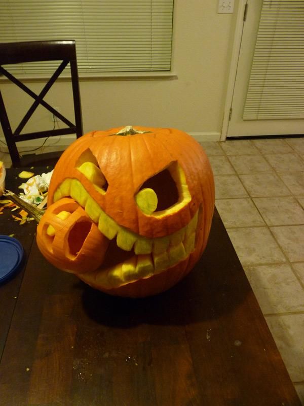 DIY Cannibalistic Pumpkin Carving.