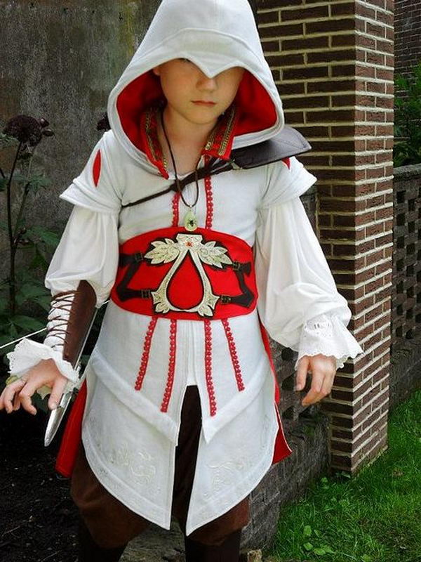 Ezio Costume. Super Cool Character Costumes. With so many cool costumes to choose from, you have no trouble dressing up as your favorite sexy idol this Halloween.