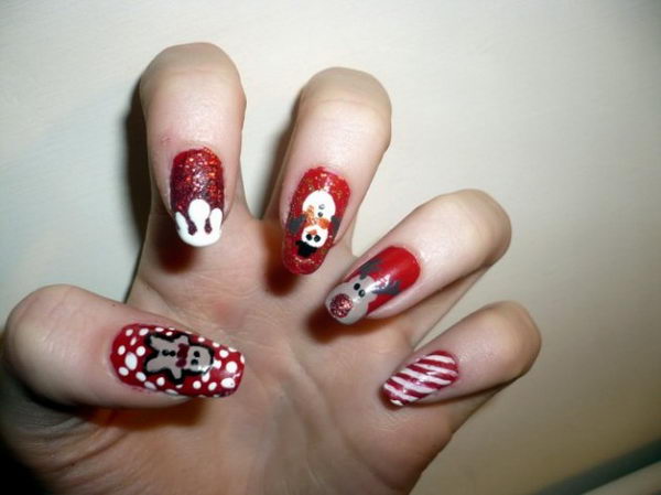 Cool Christmas Nail Designs. Decorate your nails in the spirit of Christmas.