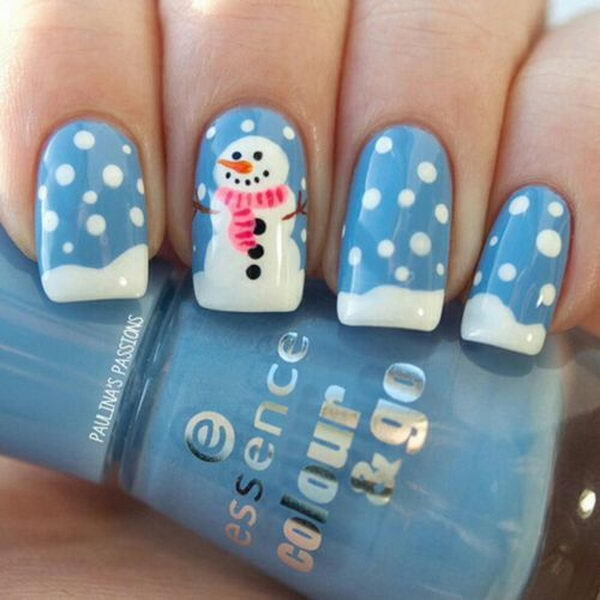 Cool Christmas Nail Designs. Decorate your nails in the spirit of Christmas.