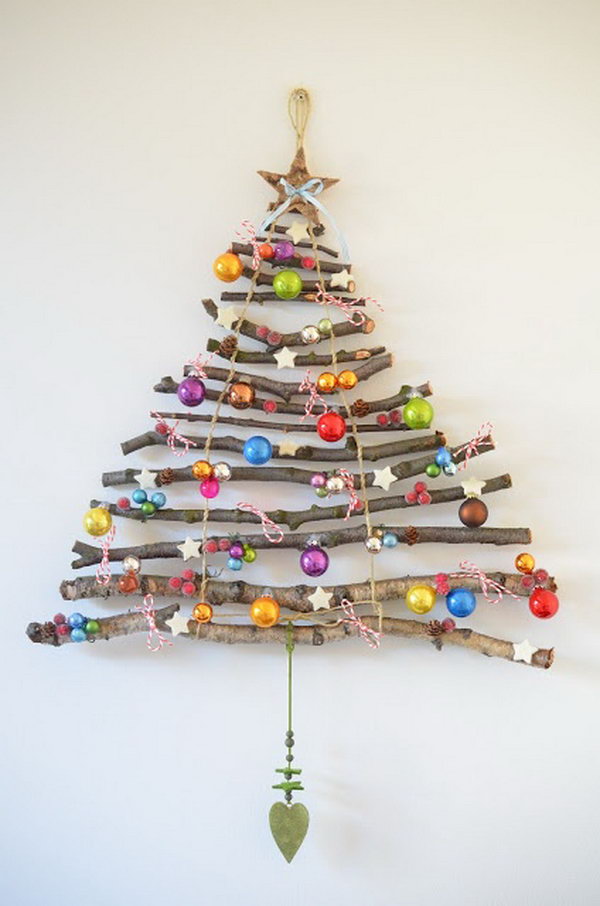 Creative Christmas Tree Decorating Ideas. Give you a chance to express your creativity and it can be a lot of fun.