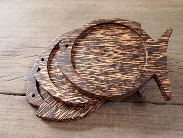 Fish Shape Palm Wood Coaster.