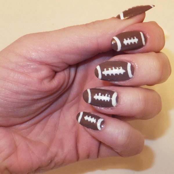 Cool Football Nail Art. A fun way to support your team and show off your team spirit throughout the football season.