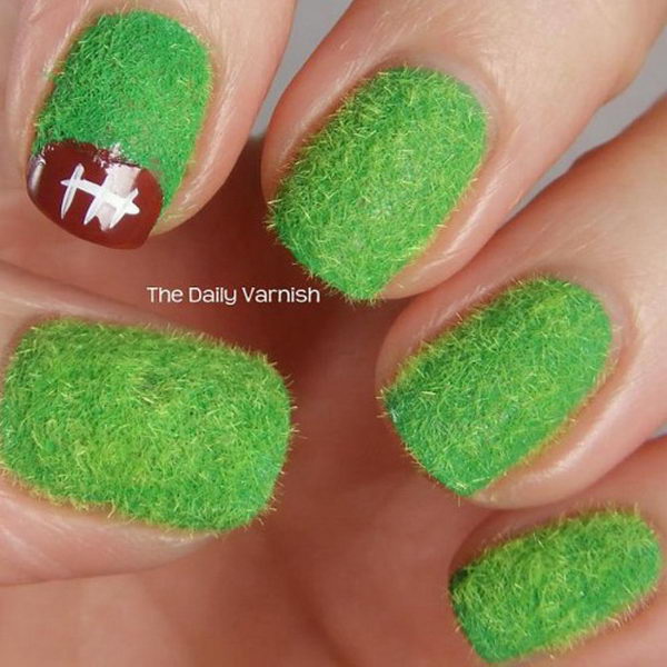 Cool Football Nail Art. A fun way to support your team and show off your team spirit throughout the football season.