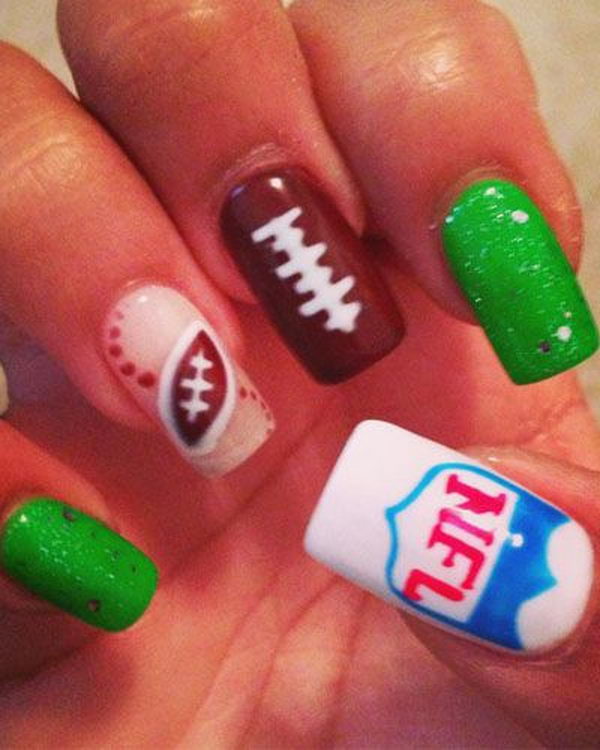 Cool Football Nail Art. A fun way to support your team and show off your team spirit throughout the football season.