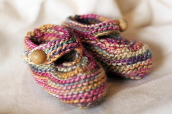 Knitted Baby Shoes. Cool Knitting Project Ideas