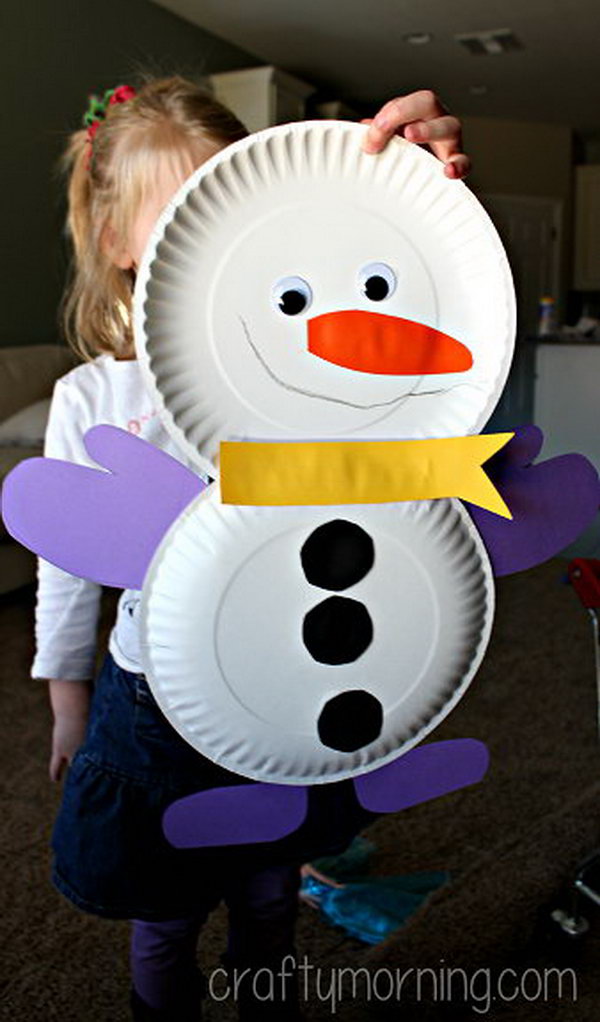 Cute paper plate snowman craft for kids. Add charm to any Christmas tree or gift box, and make charming and thoughtful holiday presents for friends and family members.