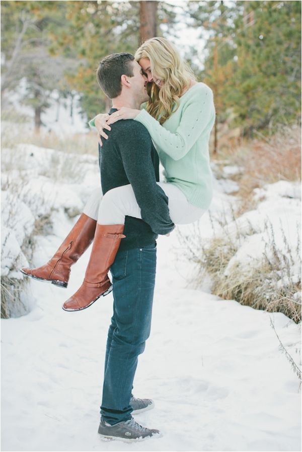 Choose winter engagement photos to capture the winter wonderland that awaits them outdoors. It is really romantic getting warm and cozy with your loved one.