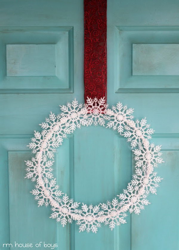 Snowflakes Wreath.