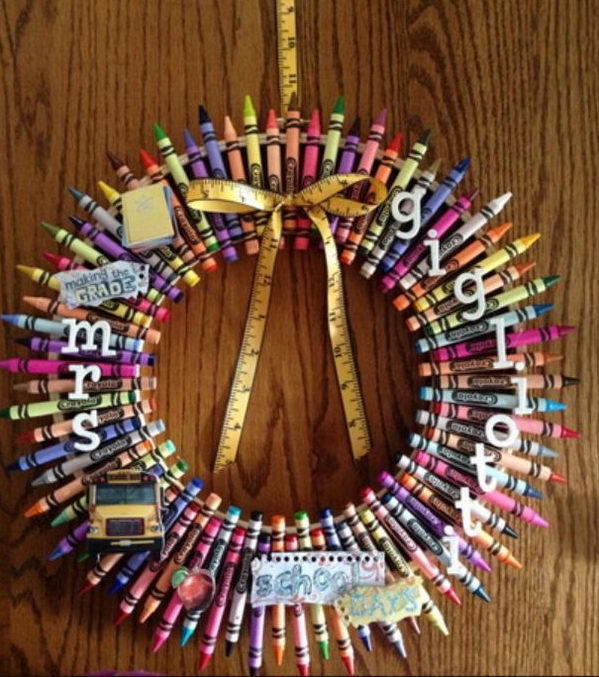 Personalized Crayon Wreath.
