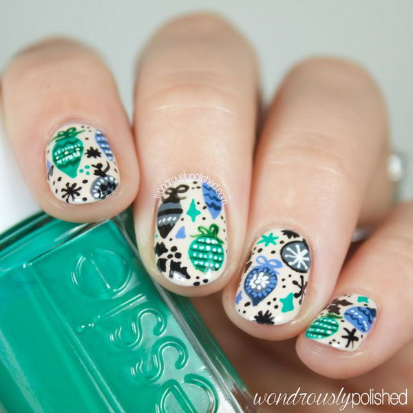 Celebrate The Holiday Season with Christmas Nail Art