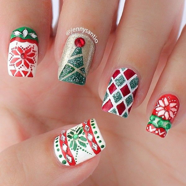 Celebrate The Holiday Season with Christmas Nail Art
