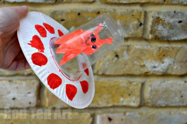 This Paper Plate Alien Spaceship is a great craft for Preschoolers exploring space. 