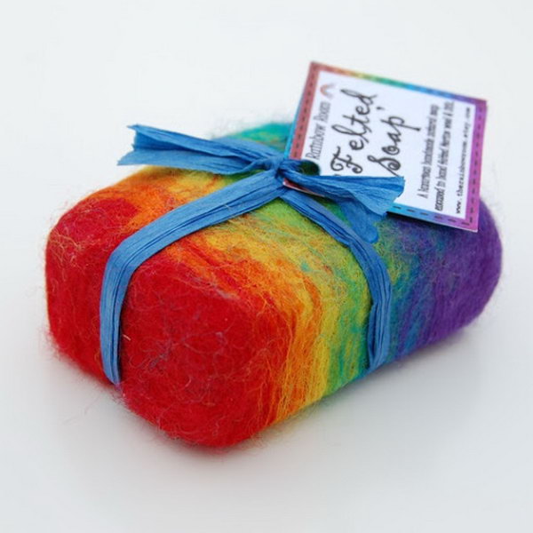 These handmade soaps are wrapped in softly spun, naturally anti-fungal wool to create an exfoliating, fragrantly lathering, long-lasting bathtime soap. 