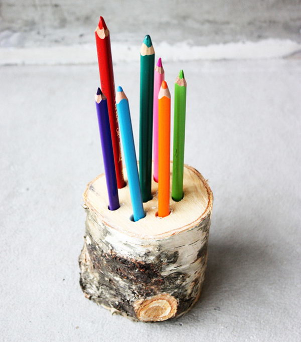 Keep your pencils in reach with a DIY wood pencil holder. 