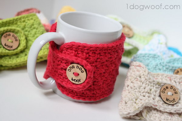 Stitch Mug Cozy. A homemade mug cozy is a very warm and great present for friends in the winter. This cute mug cozy is specially a wonderful gift for girls. 
