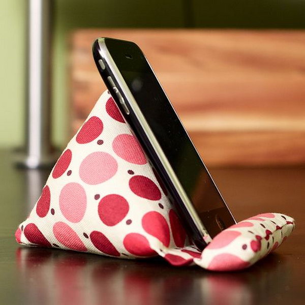 Cell Phone Holder. The mobile holders are an excellent gift for both boys and girls. You can give different types of cell phone holder to your dear friends depending on their personalities and preferences. 