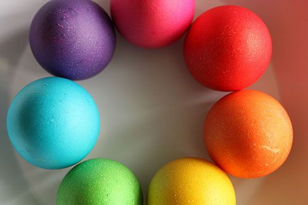 Beautiful colors may light up your Easter Day and bring your the happy atmosphere and happy mood. Just display nature's bright colors with these adorable Easter Eggs.