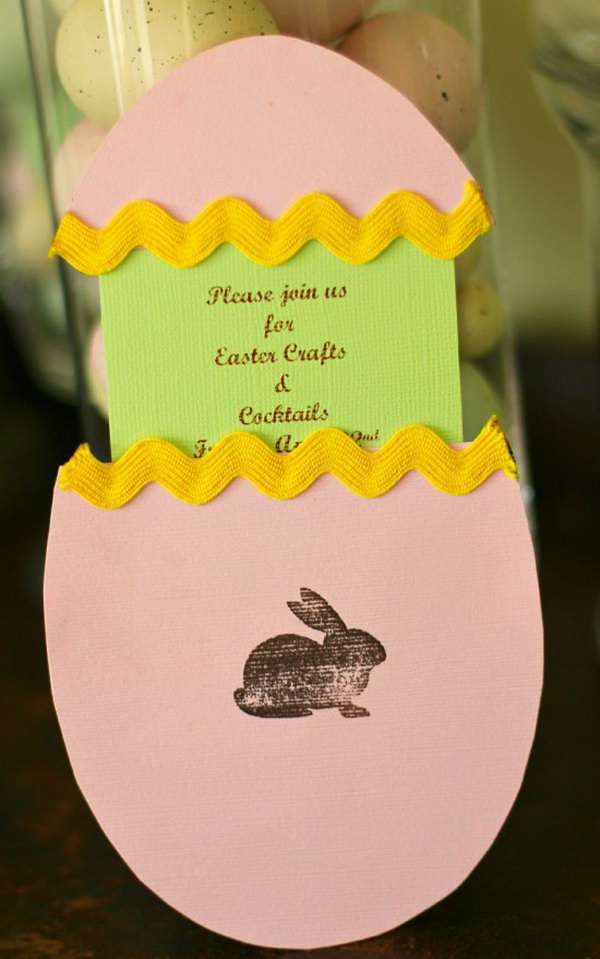 DIY Easter Party Invitation. Invite guests for your party through these cool Easter invitaion cards. No one can deny the charm and charisma of the invites. 