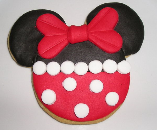 Any kids must be impressed by this Red Minnie Mouse Sugar Cookies for its cute shape and fun flavor. Each cookie is decorated with vanilla flavored fondant and wrapped with a clear cellophane bag and tied with a beautiful ribbon.