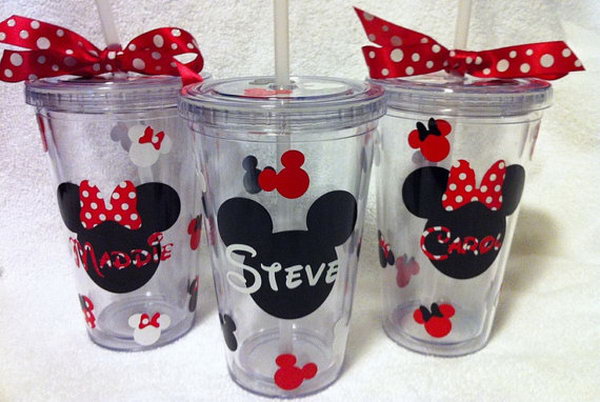 This colorful Mickey tumbler is perfect for any occasion! I really love its Mickey mouse pattern and the matching bow ribbon. It’s a perfect match for the theme of the party.