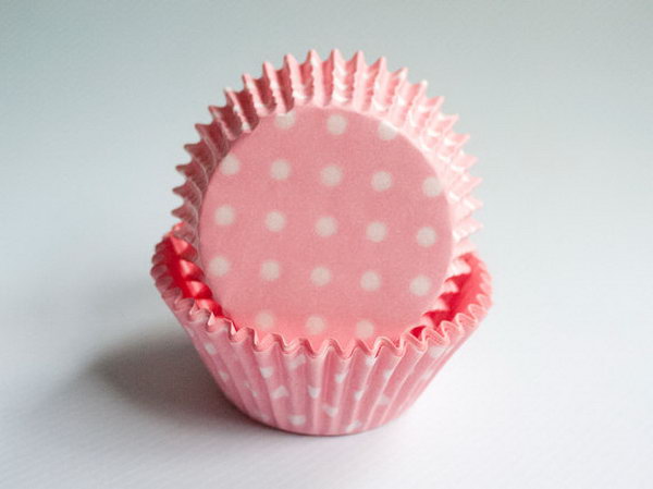 Want to make your Minnie Mouse themed party supply extra festive? Try these pink polka dot cupcake liners. These adorable polka dot cupcake liners are wonderful decorations for your cupcake.
