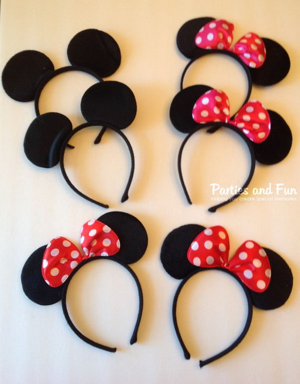 For the Minnie mouse themed party, you can’t miss such favors. The Minnie and Mickey mouse ears are wonderful headband for such a party to display the adorable look.