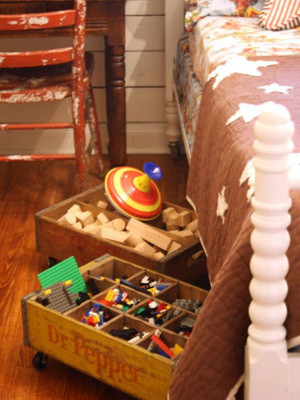 DIY Under Bed Rolling Crate. Repurpose old wooden soda crates and turn them into DIY under bed storage containers. 