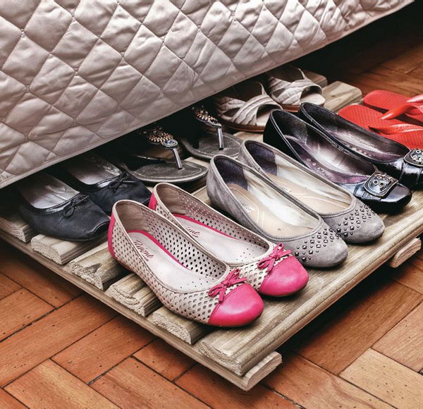 Wood Rack Shoe Organizer Under Bed. Unexpensive and functional storage solution for your shoe collection. 