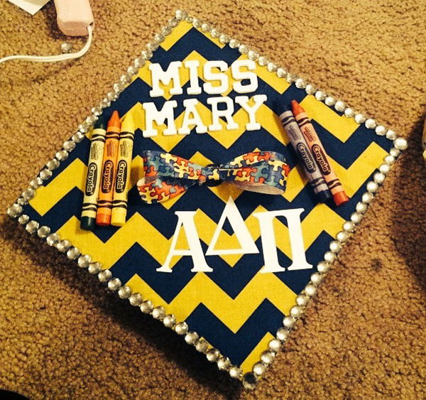 My Sister's Graduation Cap. Surprise your little sister with this graduation cap with beadings around the brim of the cap. Add up the bow and some crayons to finish off its adorable design.