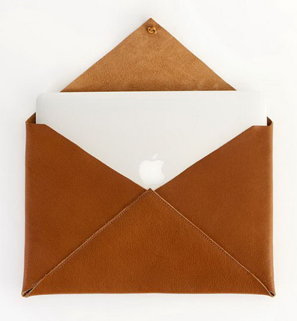 Newman Laptop Case. This gorgeous gadget serves best to keep your computer safe and chic  with a leather wrap closure in a n envelope shape. The graduate must love its cute outlook as well as practical usage.